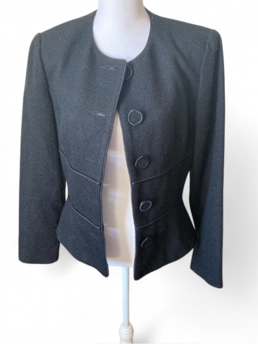 Talbots Women’s Black Wool Blend Fitted Button Up Blazer Jacket size 4 - Picture 3 of 6
